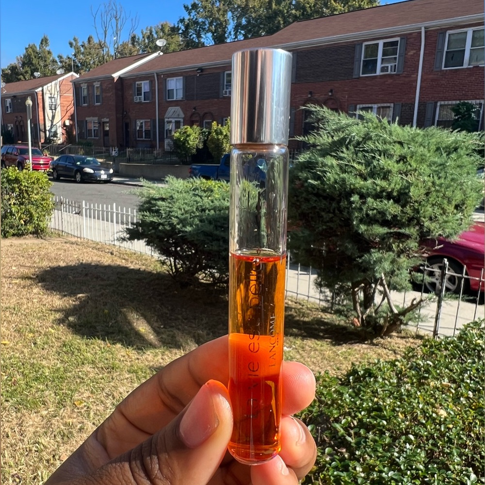 La Vie Est Belle Travel